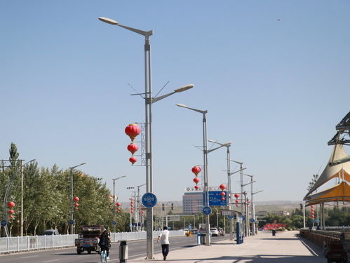 庫爾勒市77條道路更換12000盞led路燈